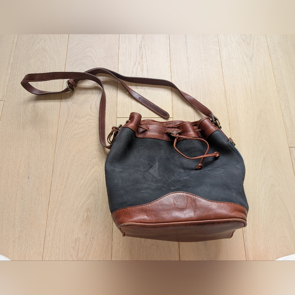 Vintage Timberland Black and Brown Leather Bucket Bag